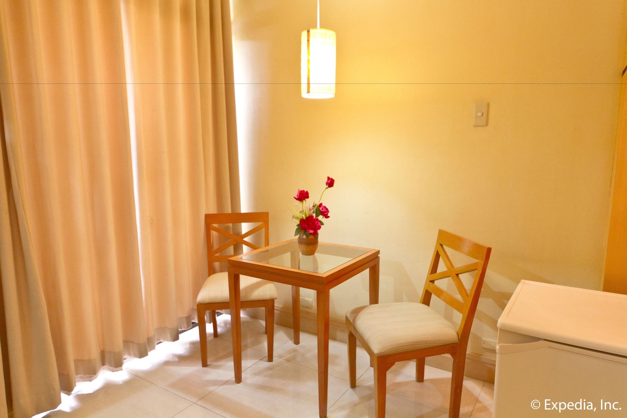 Crown Regency Residences Cebu - Quarantine Hotel Extérieur photo
